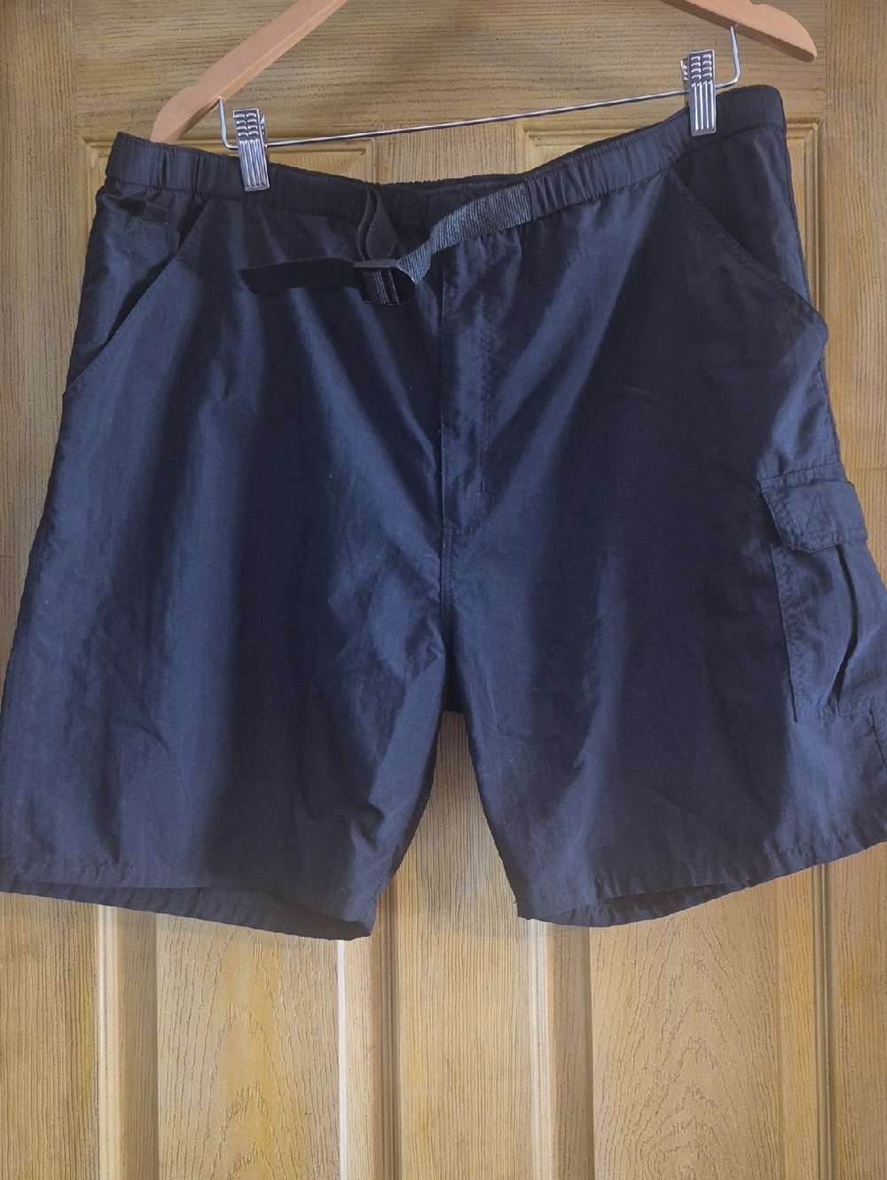 Disney Animal Kingdom Safari Pack Shorts Black Large Quick Dry Packable Cargo